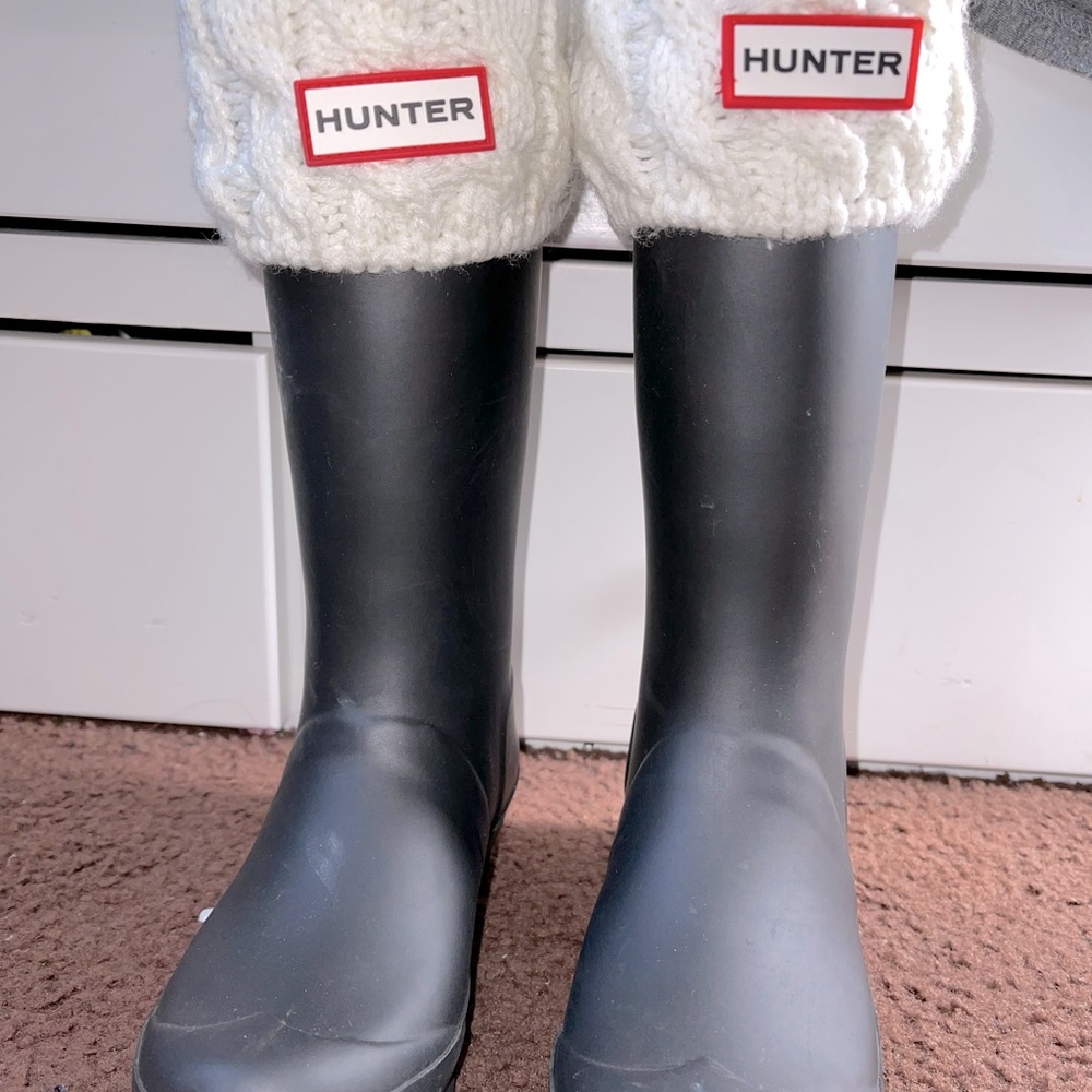 Black Hunter Girl Boots with Socks